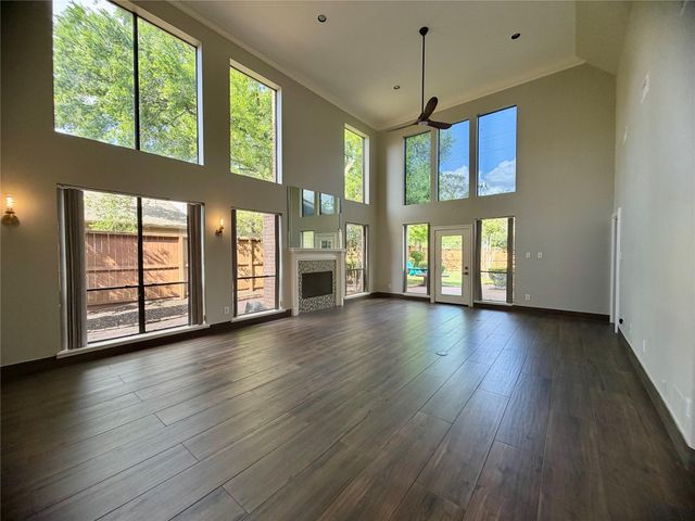 8006 Oakwood Bend Drive, Houston, TX 77040