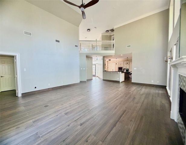8006 Oakwood Bend Drive, Houston, TX 77040