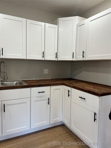 324 SW F, Ardmore, OK 73401