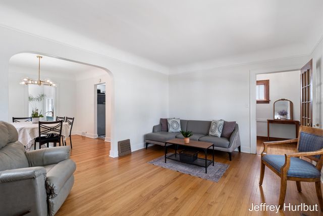 1430 Johnston Street SE, Grand Rapids, MI 49507