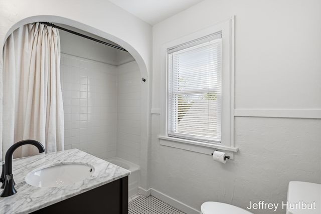 1430 Johnston Street SE, Grand Rapids, MI 49507