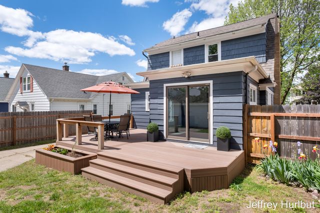 1430 Johnston Street SE, Grand Rapids, MI 49507