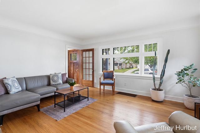 1430 Johnston Street SE, Grand Rapids, MI 49507