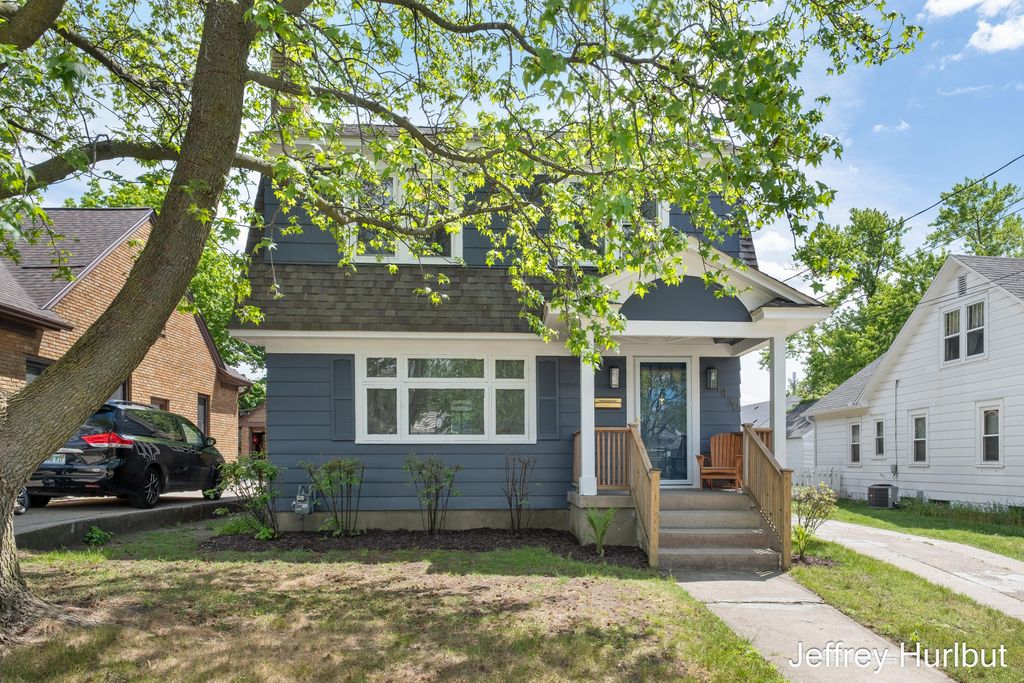 1430 Johnston Street SE, Grand Rapids, MI 49507