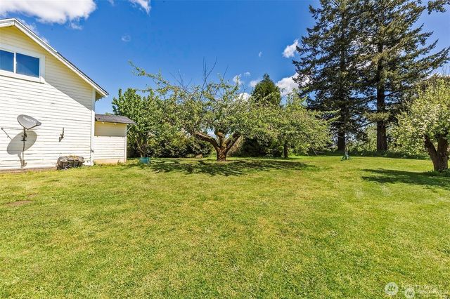 379 Twin Oaks Road, Chehalis, WA 98532