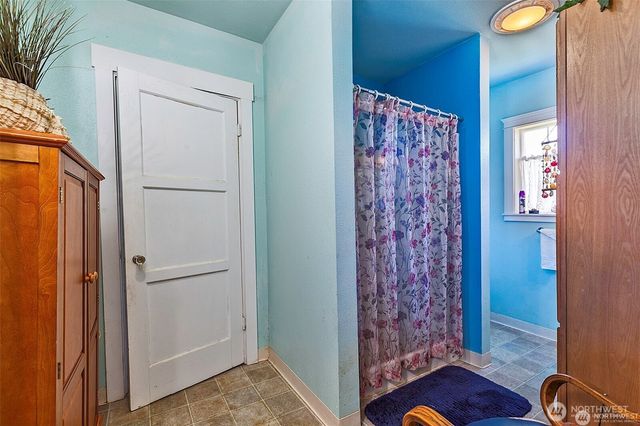 379 Twin Oaks Road, Chehalis, WA 98532