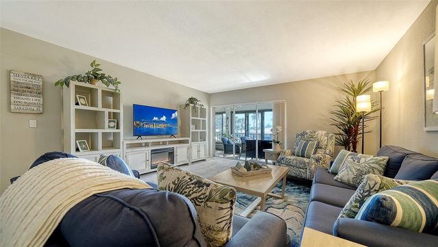 199 WHISPERING SANDS DRIVE 201, Sarasota, FL 34242