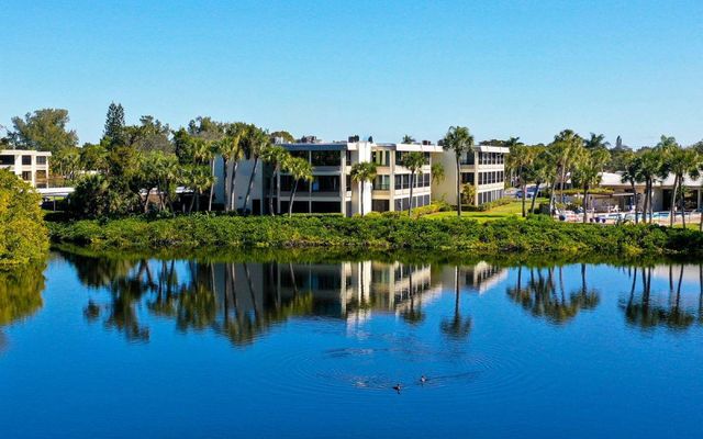 199 WHISPERING SANDS DRIVE 201, Sarasota, FL 34242