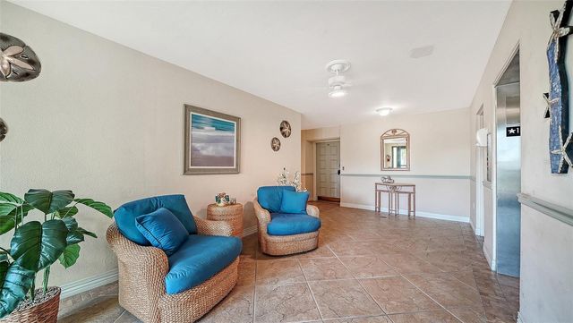 199 WHISPERING SANDS DRIVE 201, Sarasota, FL 34242
