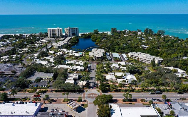 199 WHISPERING SANDS DRIVE 201, Sarasota, FL 34242