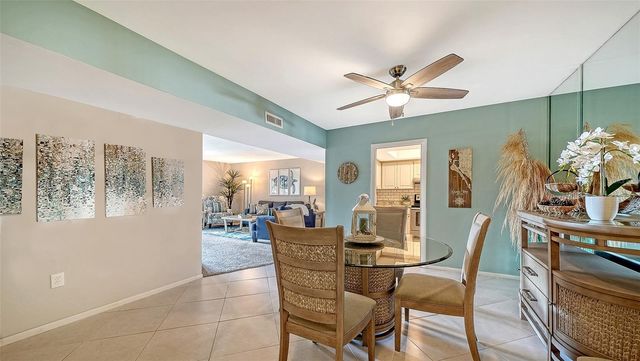 199 WHISPERING SANDS DRIVE 201, Sarasota, FL 34242
