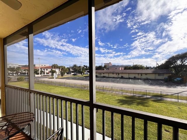 7101 Ridgewood Avenue 209, Cape Canaveral, FL 32920