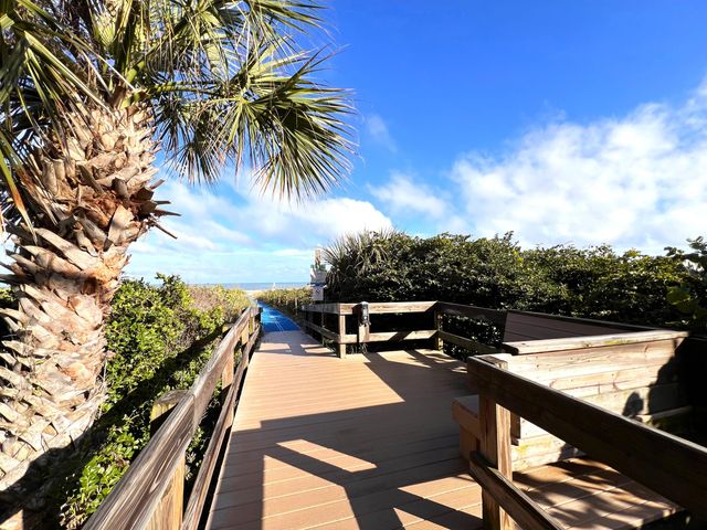 7101 Ridgewood Avenue 209, Cape Canaveral, FL 32920