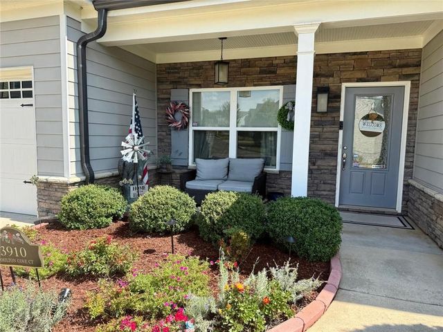 3910 Hamilton Cove Court, Cumming, GA 30028