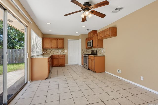 6842 SPRING MANOR ST, San Antonio, TX 78249