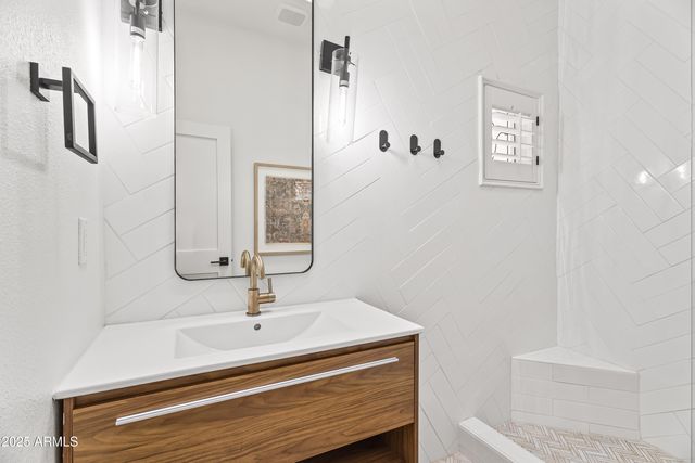 4411 N 46TH Place, Phoenix, AZ 85018