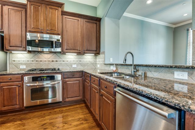 6490 Riviera Drive, Irving, TX 75039