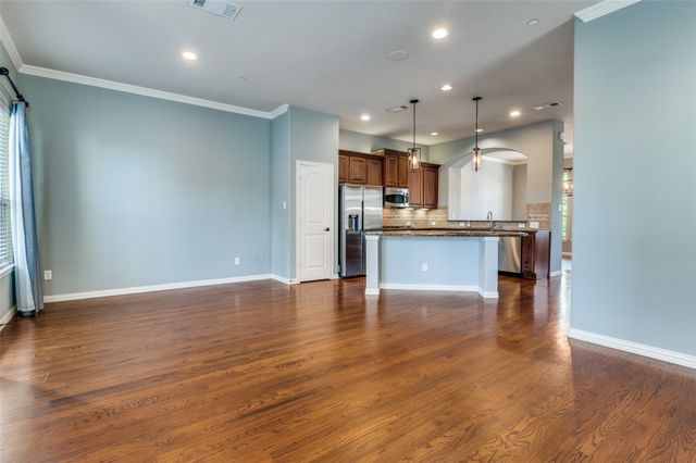 6490 Riviera Drive, Irving, TX 75039