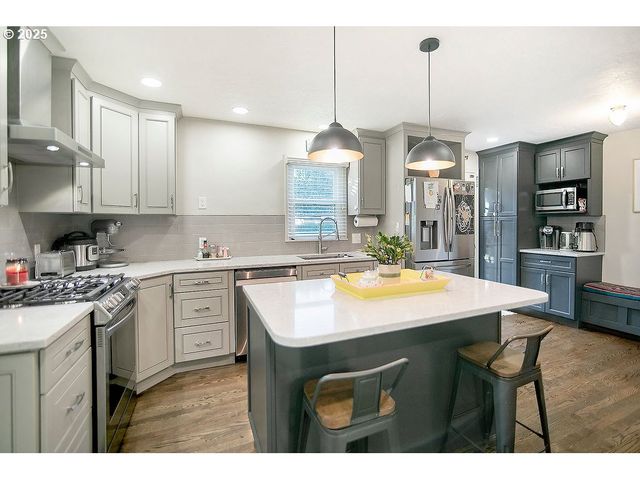 571 26TH Ave, Longview, WA 98632