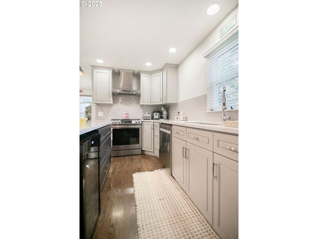 571 26TH Ave, Longview, WA 98632