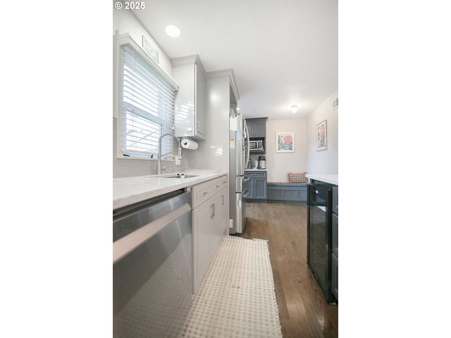 571 26TH Ave, Longview, WA 98632