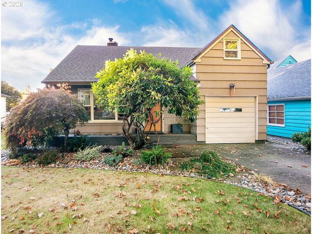 571 26TH Ave, Longview, WA 98632