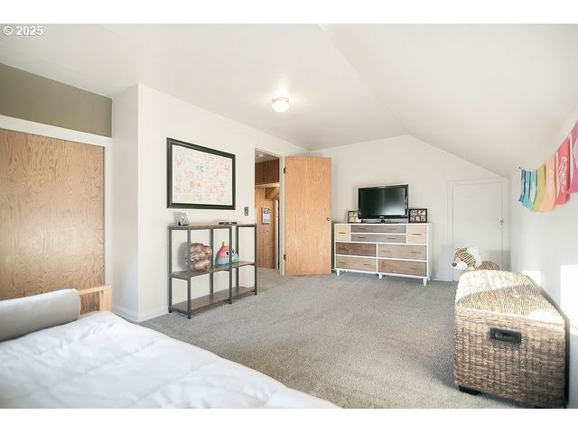 571 26TH Ave, Longview, WA 98632