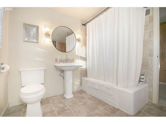 571 26TH Ave, Longview, WA 98632