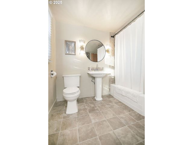 571 26TH Ave, Longview, WA 98632