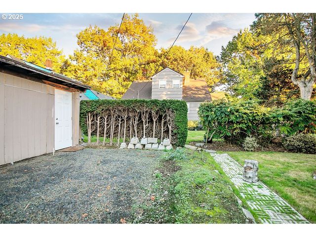 571 26TH Ave, Longview, WA 98632