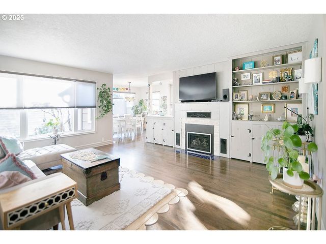 571 26TH Ave, Longview, WA 98632