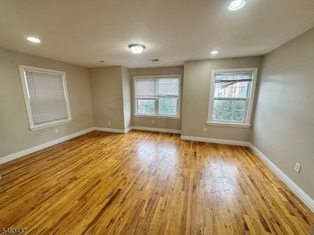 332 Mechanic St, City Of Orange Twp., NJ 07050 — photo 4