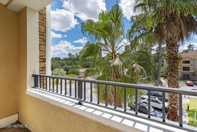 8539 GATE Parkway W 9303, Jacksonville, FL 32216