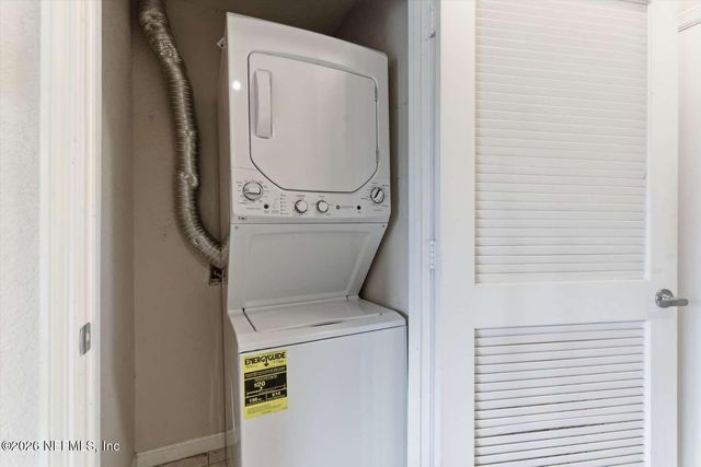 8539 GATE Parkway W 9303, Jacksonville, FL 32216