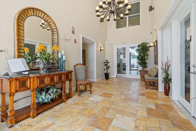 8539 GATE Parkway W 9303, Jacksonville, FL 32216