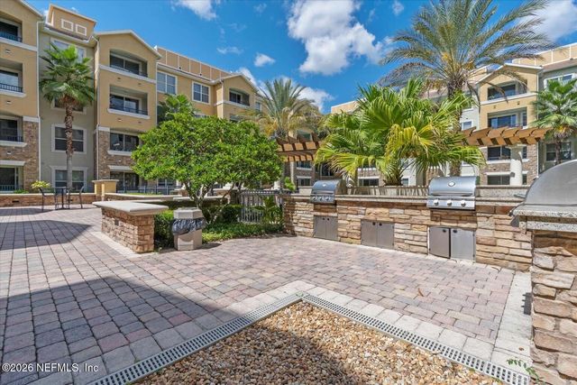 8539 GATE Parkway W 9303, Jacksonville, FL 32216