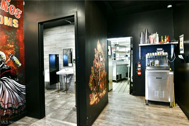 24 N Phelps Street, Youngstown, OH 44503