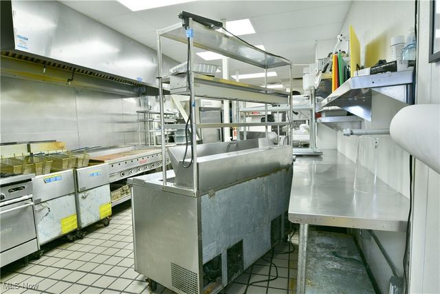 24 N Phelps Street, Youngstown, OH 44503