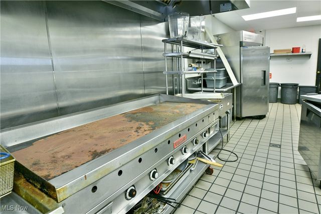 24 N Phelps Street, Youngstown, OH 44503