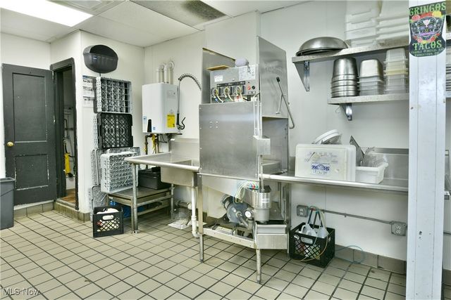 24 N Phelps Street, Youngstown, OH 44503