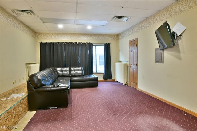 24 N Phelps Street, Youngstown, OH 44503