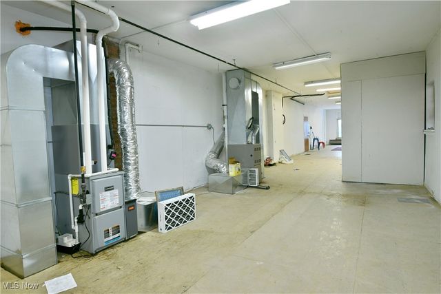 24 N Phelps Street, Youngstown, OH 44503