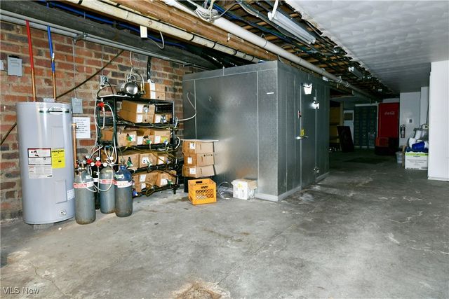 24 N Phelps Street, Youngstown, OH 44503