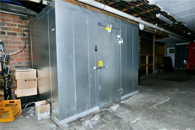 24 N Phelps Street, Youngstown, OH 44503