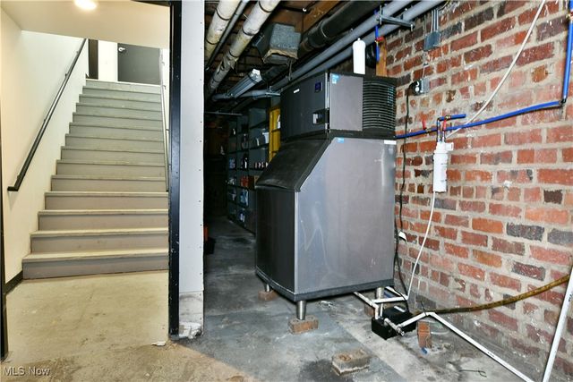 24 N Phelps Street, Youngstown, OH 44503