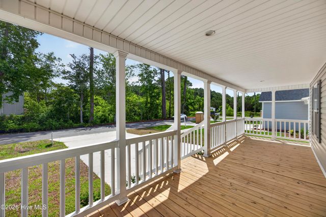 1025 Pine Ridge Court, Castle Hayne, NC 28429
