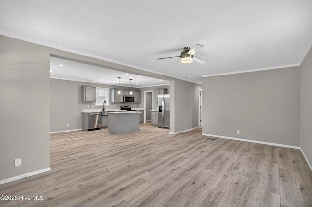 1025 Pine Ridge Court, Castle Hayne, NC 28429