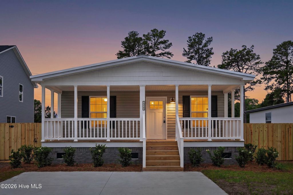 1025 Pine Ridge Court, Castle Hayne, NC 28429