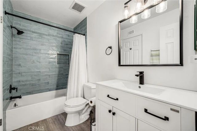 1910 W Palmyra 135, Orange, CA 92868
