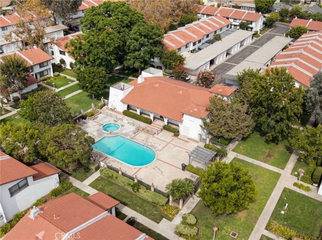 1910 W Palmyra 135, Orange, CA 92868